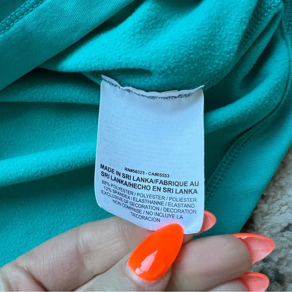 🔥Women's Teal Nike Long Sleeve Top